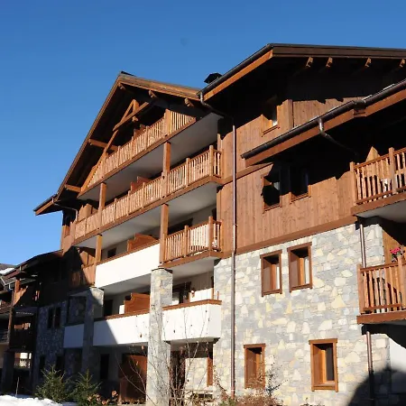 Superbe 48m² Avec Terrasse, Centre Village, Parking, Proche Ski-bus, Non-fumeur - Fr-1-624-46 *