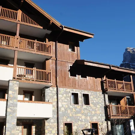 Apartment Superbe 48m² Avec Terrasse, Centre Village, Parking, Proche Ski-bus, Non-fumeur - Fr-1-624-46 Samoens